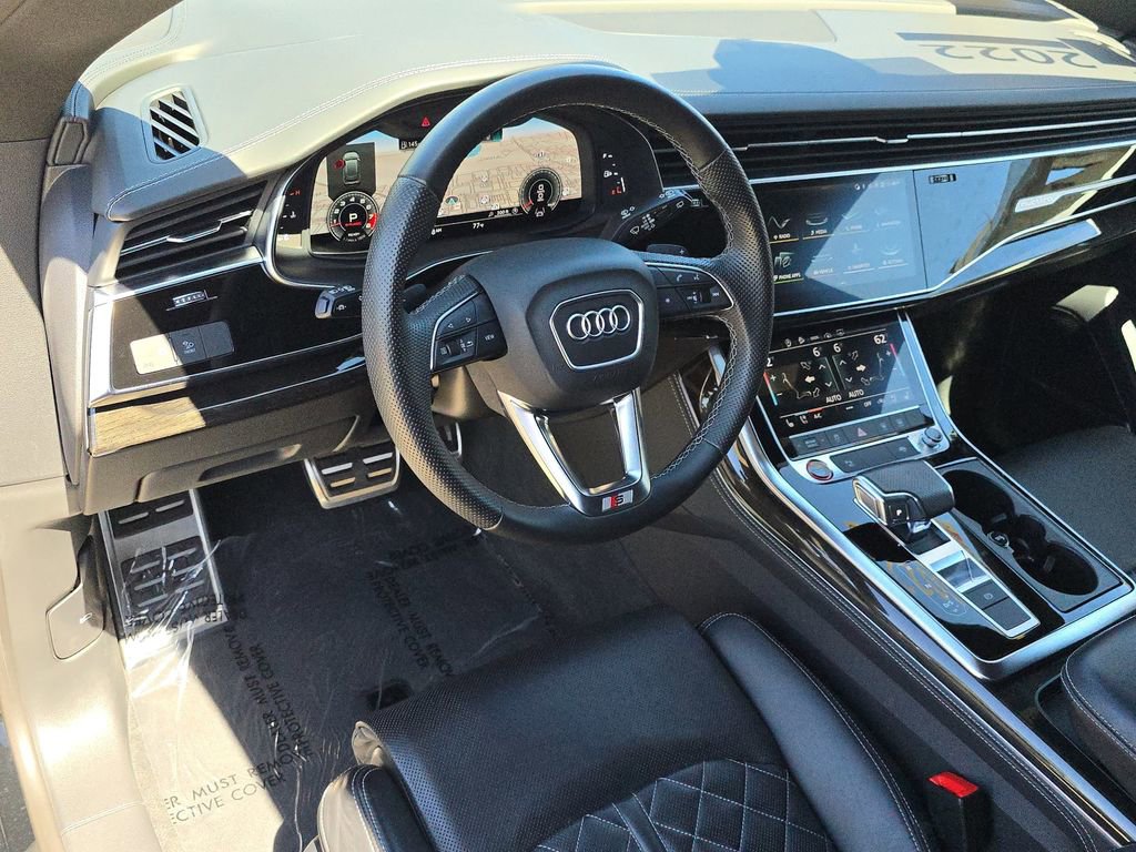 Certified 2022 Audi SQ8 Premium Plus w/ Executive Package AWD/4WD image 17