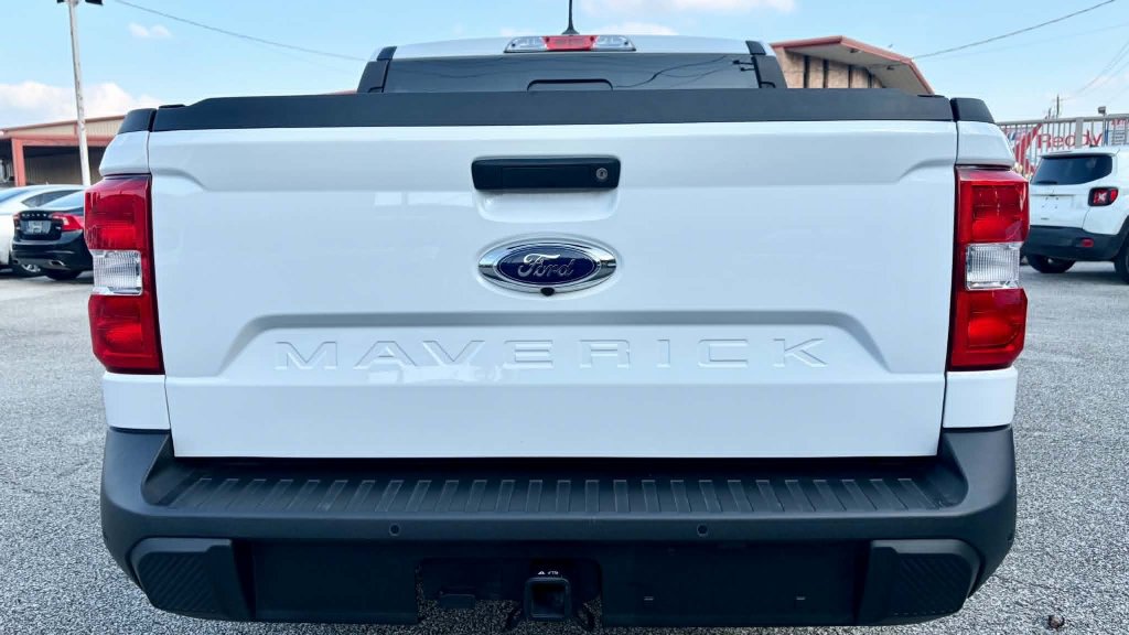 Used 2024 Ford Maverick Lariat w/ FX4 Off-Road Package AWD/4WD image 6
