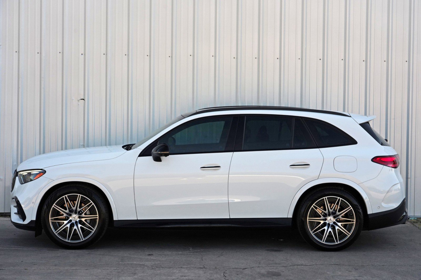 Used 2025 Mercedes-Benz GLC 63 AMG S w/ Driver Assistance Package image 59