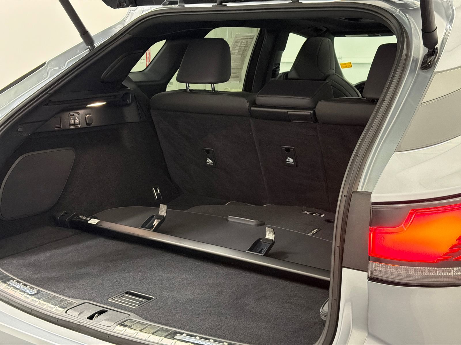 Used 2024 Lexus RX 500h F Sport w/ Convenience Package image 7