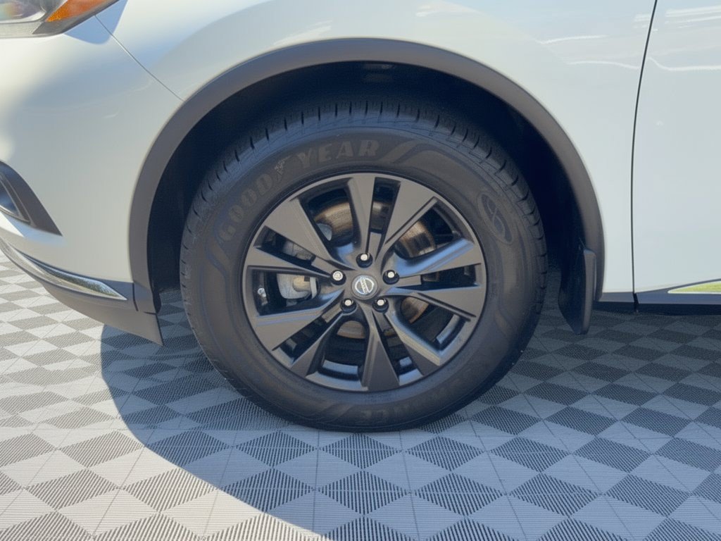 Used 2018 Nissan Murano SV w/ Premium Package FWD image 13