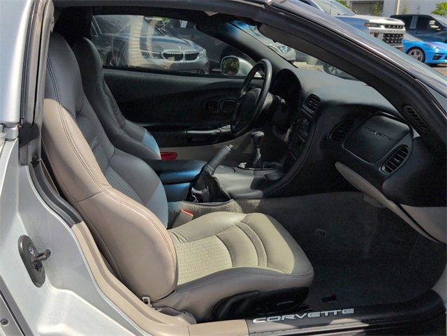 Used 2000 Chevrolet Corvette Coupe w/ Roof Pkg image 15
