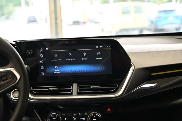 New 2026 Chevrolet Trax ACTIV w/ Sunroof Package FWD image 15