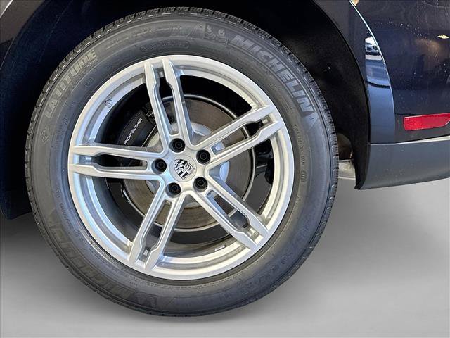Certified 2026 Porsche Macan Turbo AWD/4WD image 25