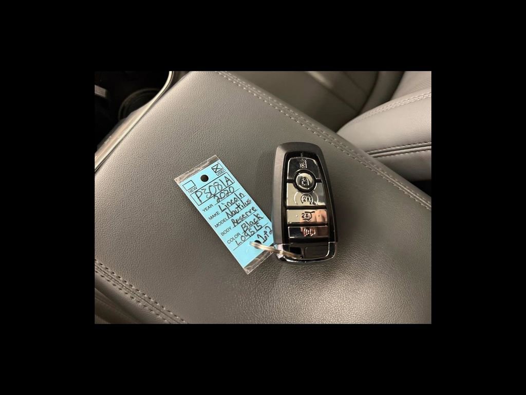 Used 2020 Lincoln Nautilus Reserve w/ Cargo Utility Package image 28