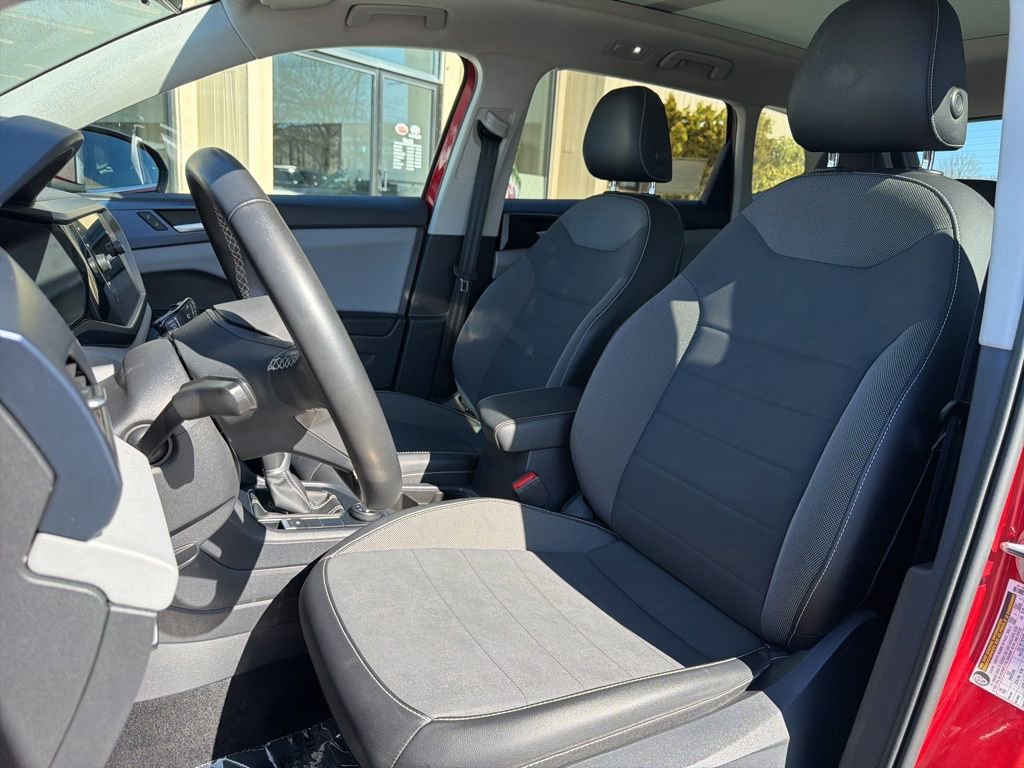 Used 2022 Volkswagen Taos SE image 11