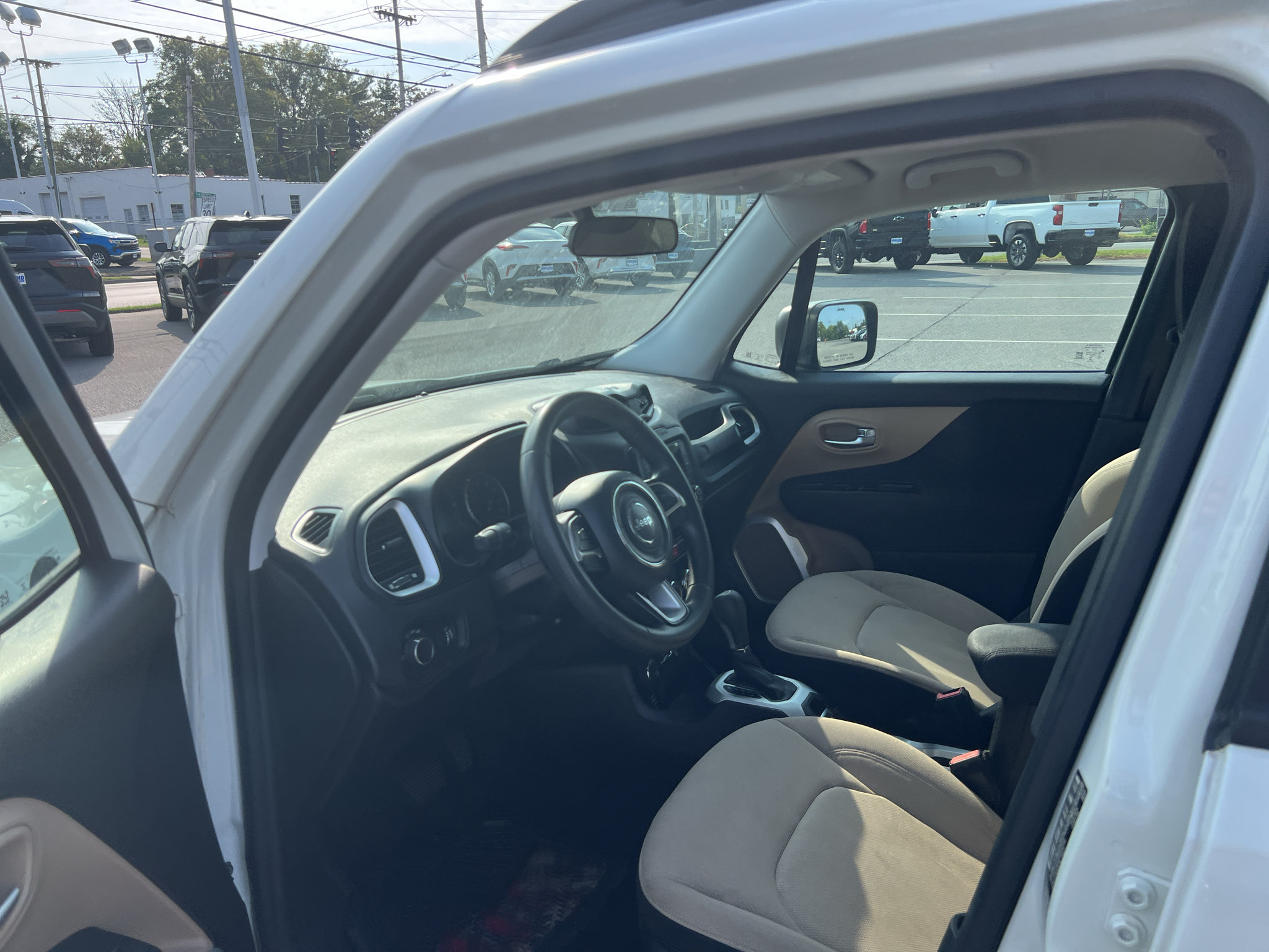 Used 2017 Jeep Renegade Sport w/ Power & Air Group AWD/4WD image 12