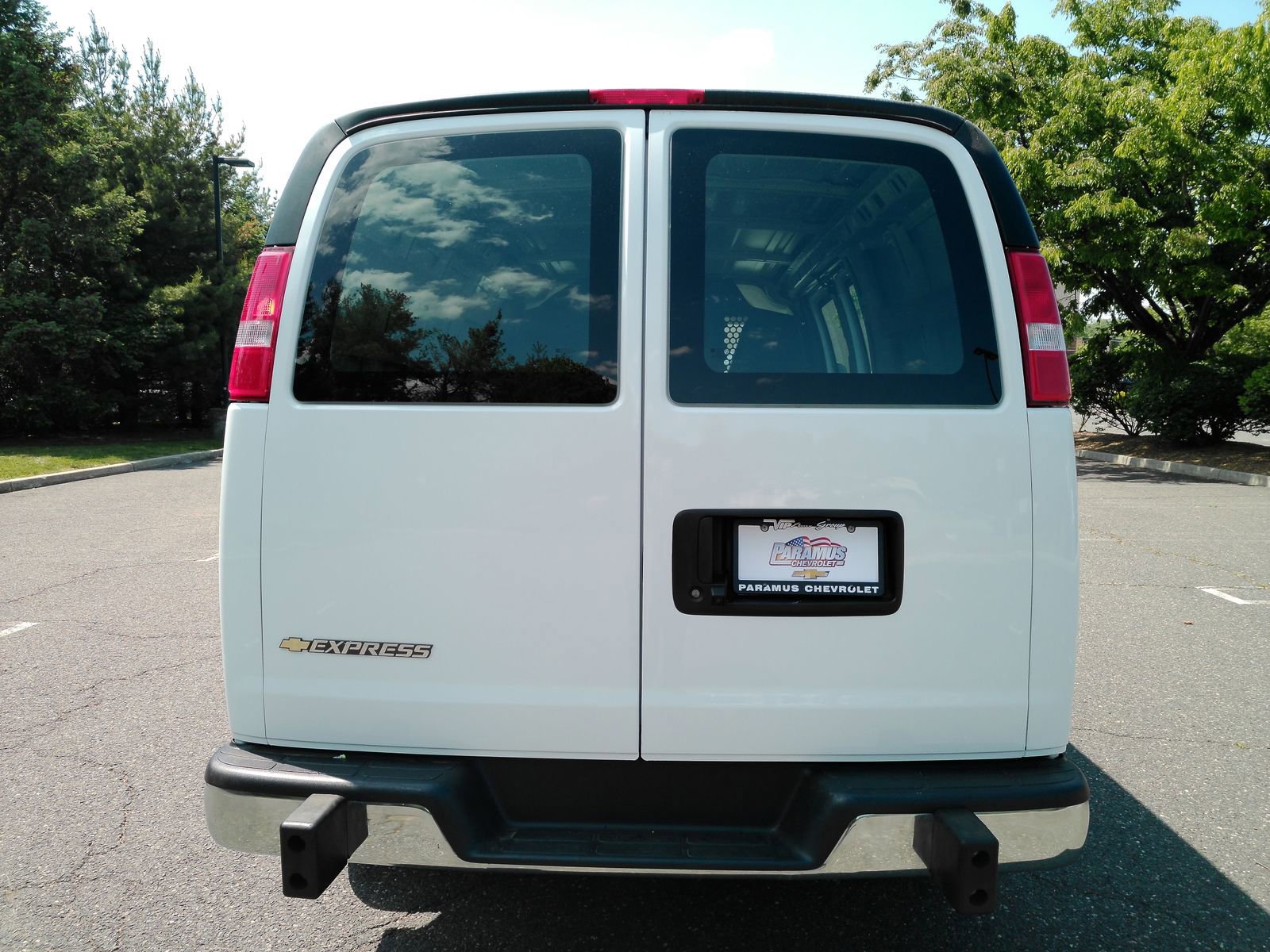 Certified 2025 Chevrolet Express 2500 w/ Driver Convenience Package RWD image 7