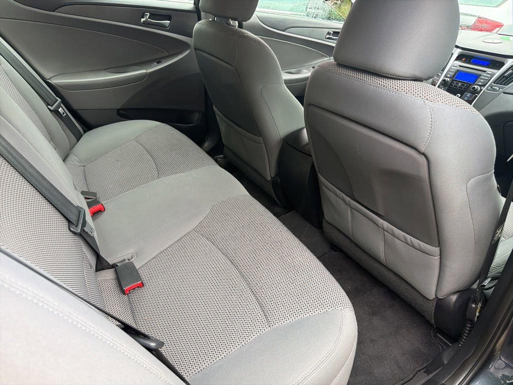 Used 2013 Hyundai Sonata GLS w/ Popular Equipment Pkg FWD image 6