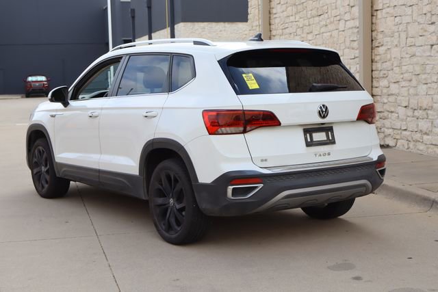 Used 2022 Volkswagen Taos SE FWD image 3
