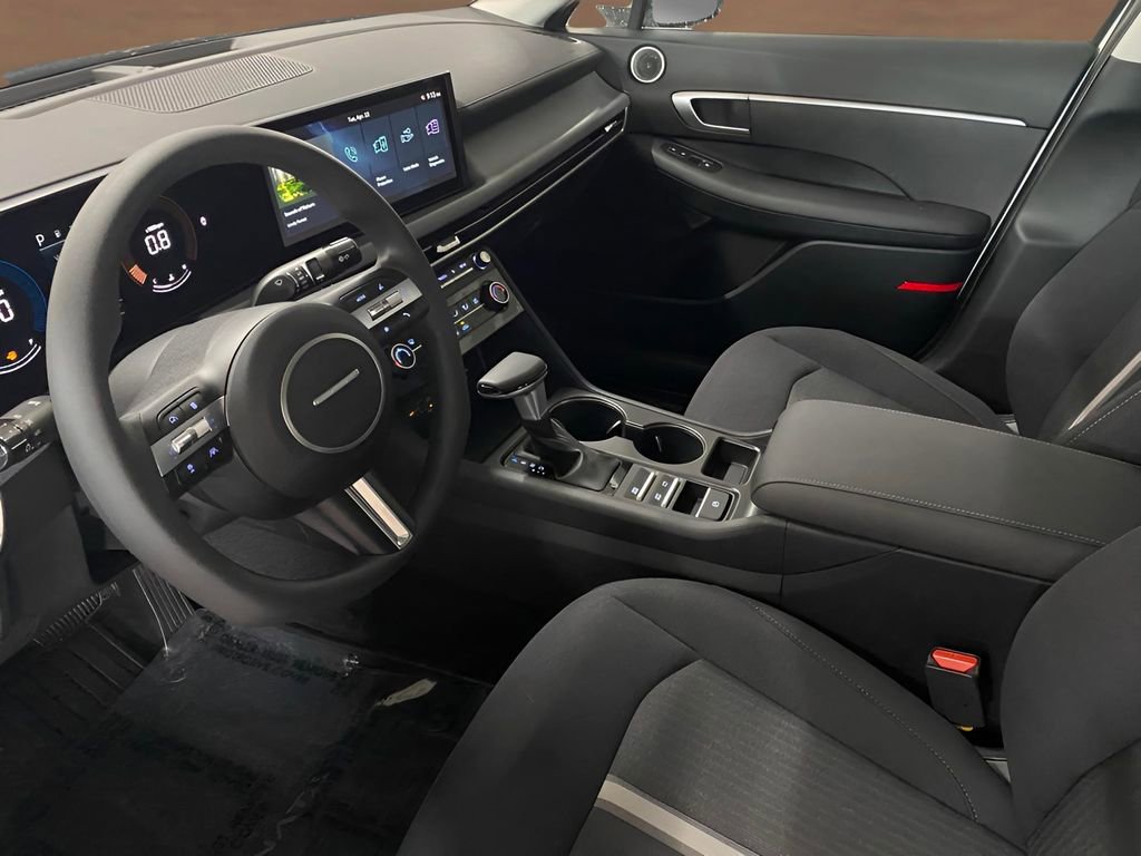 Certified 2025 Hyundai Sonata SE FWD image 11