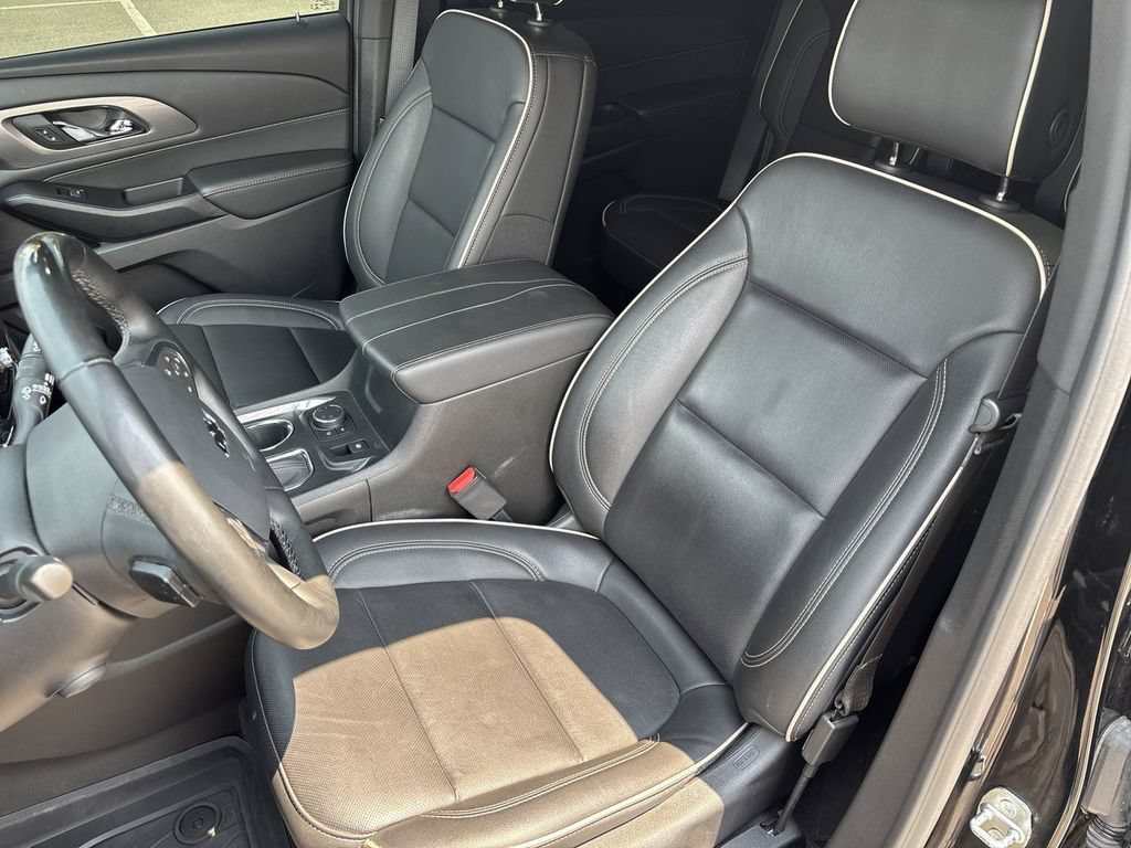Certified 2023 Chevrolet Traverse Premier w/ Redline Edition AWD/4WD image 24