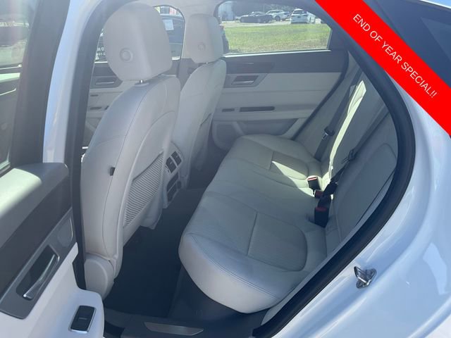 Used 2019 Jaguar XF Prestige image 16