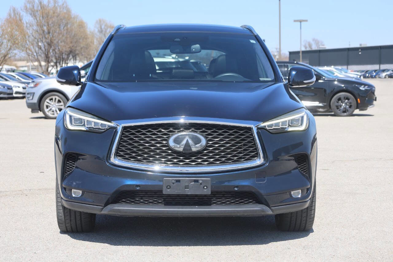 Used 2019 INFINITI QX50 Essential w/ Sensory Package AWD/4WD image 2