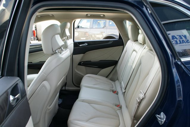 Used 2018 Lincoln MKC Reserve w/ Lincoln MKC Climate Package image 27