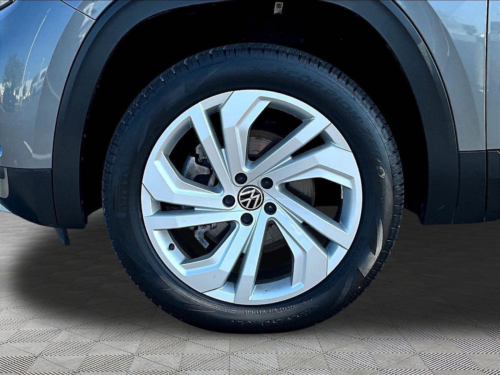 Used 2023 Volkswagen Atlas SE AWD/4WD image 35