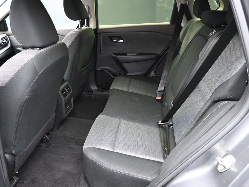 Used 2023 Nissan Rogue SV image 13