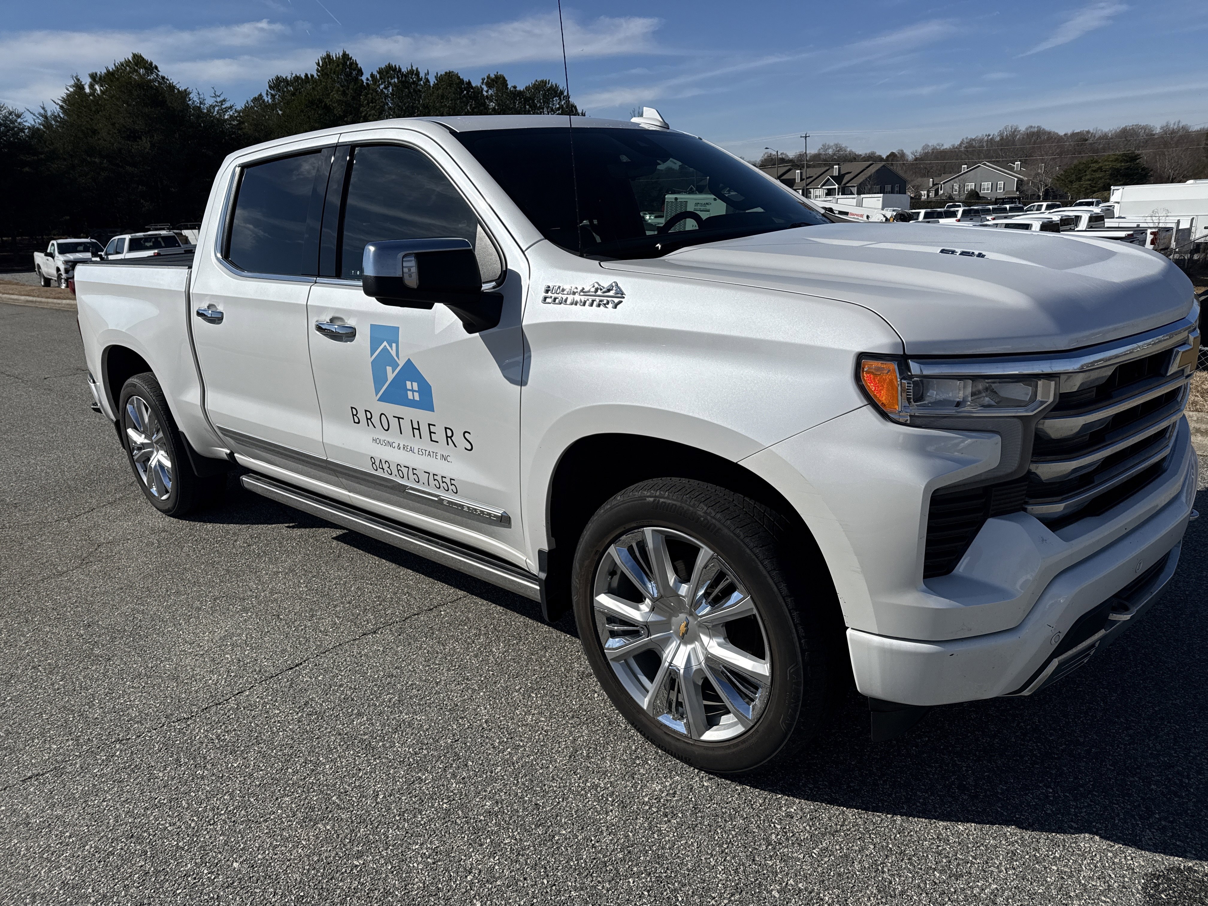 Used 2023 Chevrolet Silverado 1500 High Country image 2
