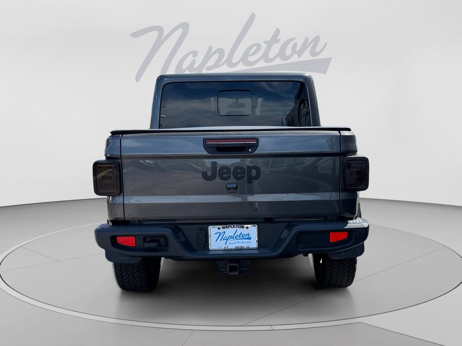 Used 2024 Jeep Gladiator Overland AWD/4WD image 4