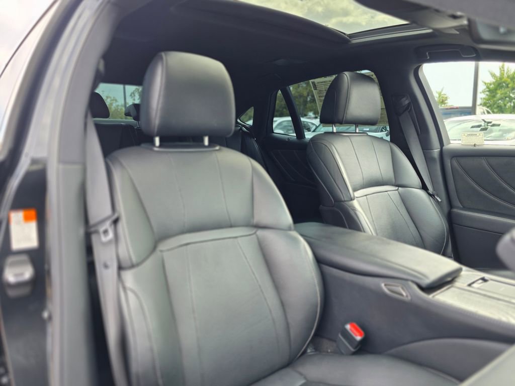 Used 2021 Lexus LS 500 w/ Accessory Package (Z1) RWD image 10