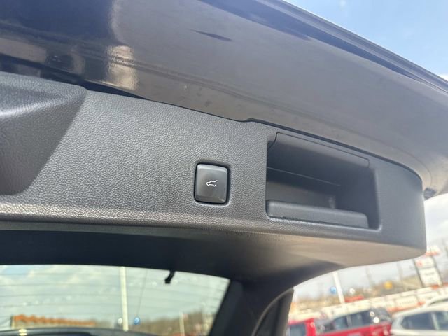Used 2025 Ford Escape Platinum AWD/4WD image 9