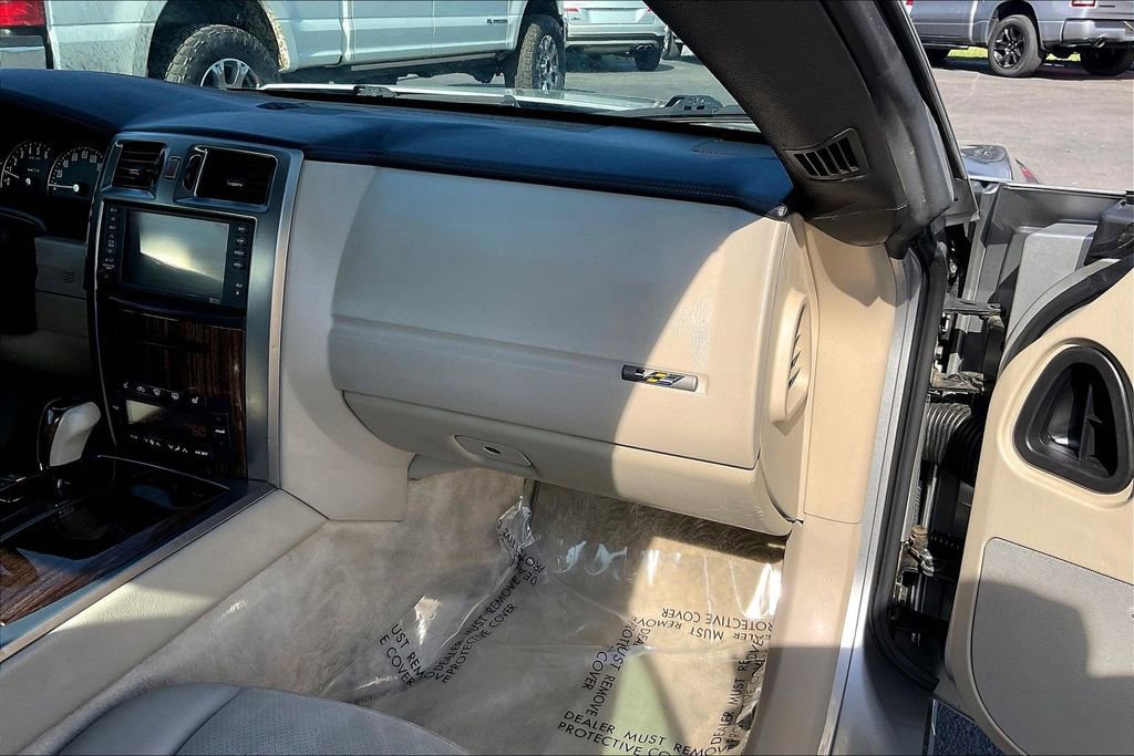 Used 2006 Cadillac XLR V image 25