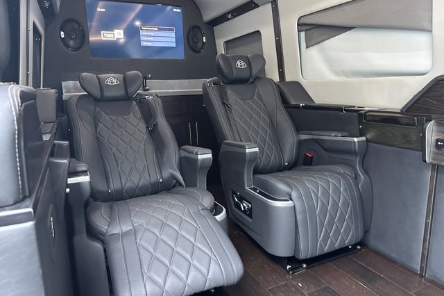 Used 2016 Mercedes-Benz Sprinter 3500 image 18