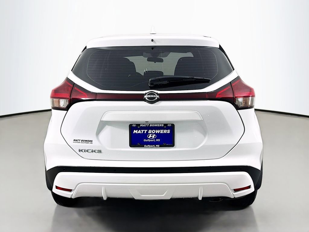 Used 2024 Nissan Kicks S FWD image 6