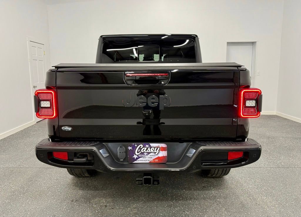 Used 2022 Jeep Gladiator Overland image 12