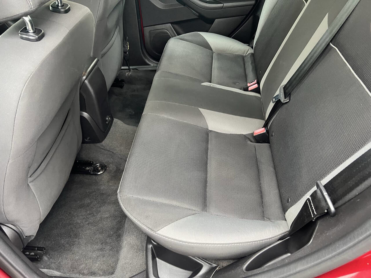 Used 2014 Ford Focus SE image 11