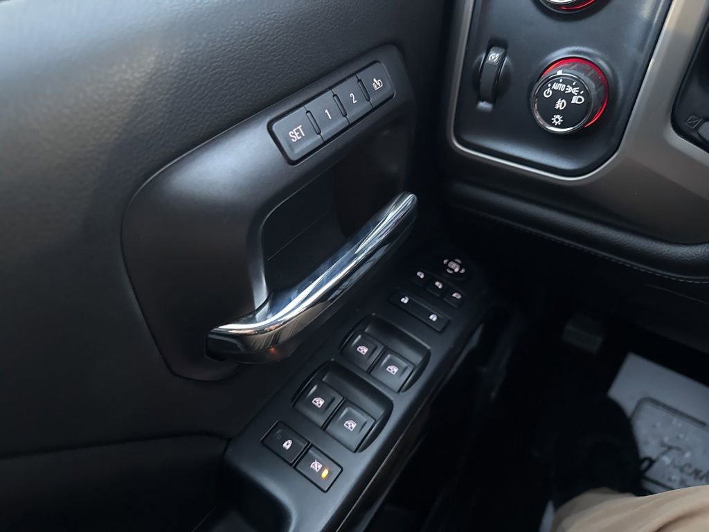 Used 2016 GMC Sierra 2500 Denali w/ Duramax Plus Package image 25