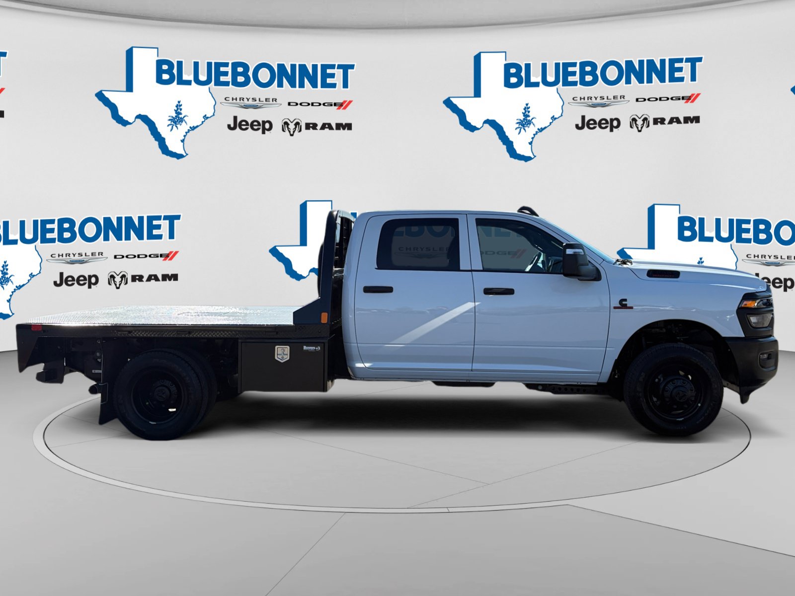New 2026 RAM 3500 Tradesman AWD/4WD image 4