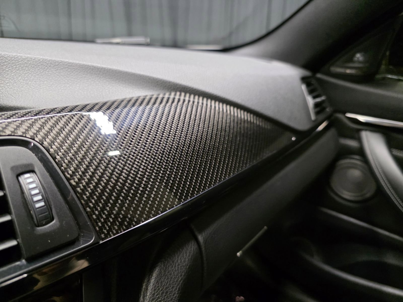 Used 2015 BMW M4 Coupe image 25