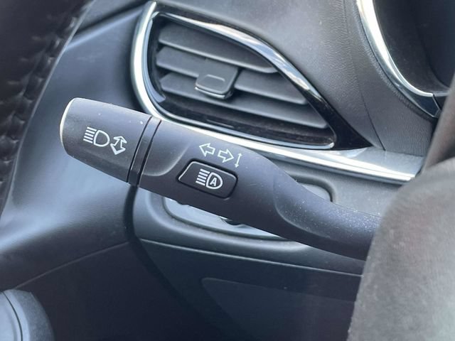 Used 2017 Chevrolet Volt Premier w/ Driver Confidence II Package FWD image 39