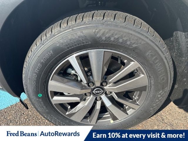 New 2026 Nissan Pathfinder SL image 5