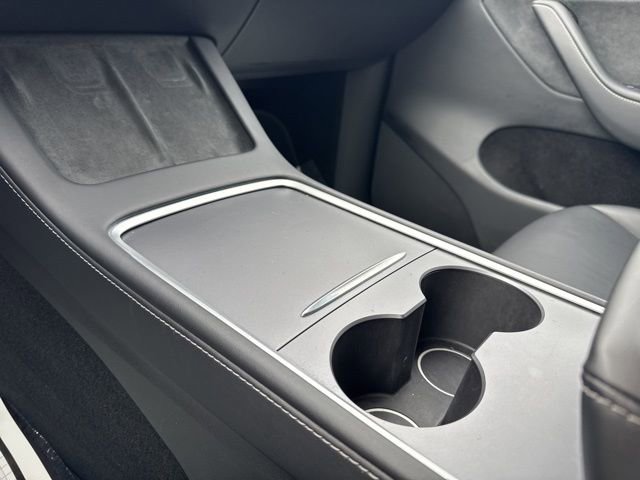 Used 2023 Tesla Model Y Long Range image 21