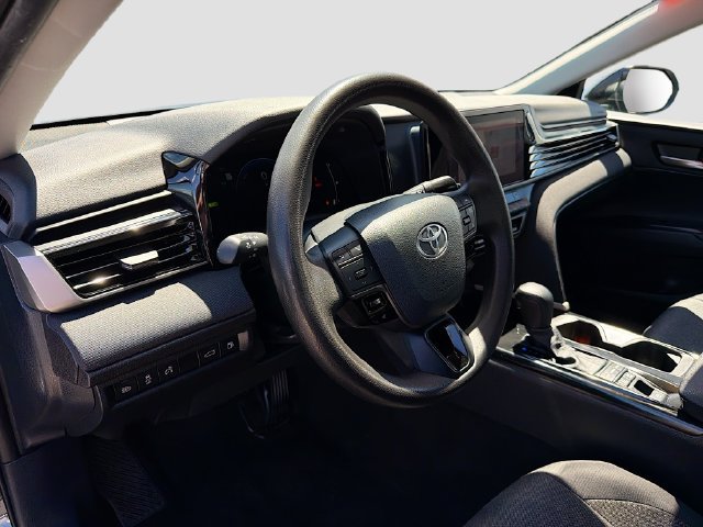 Used 2025 Toyota Camry LE FWD image 9