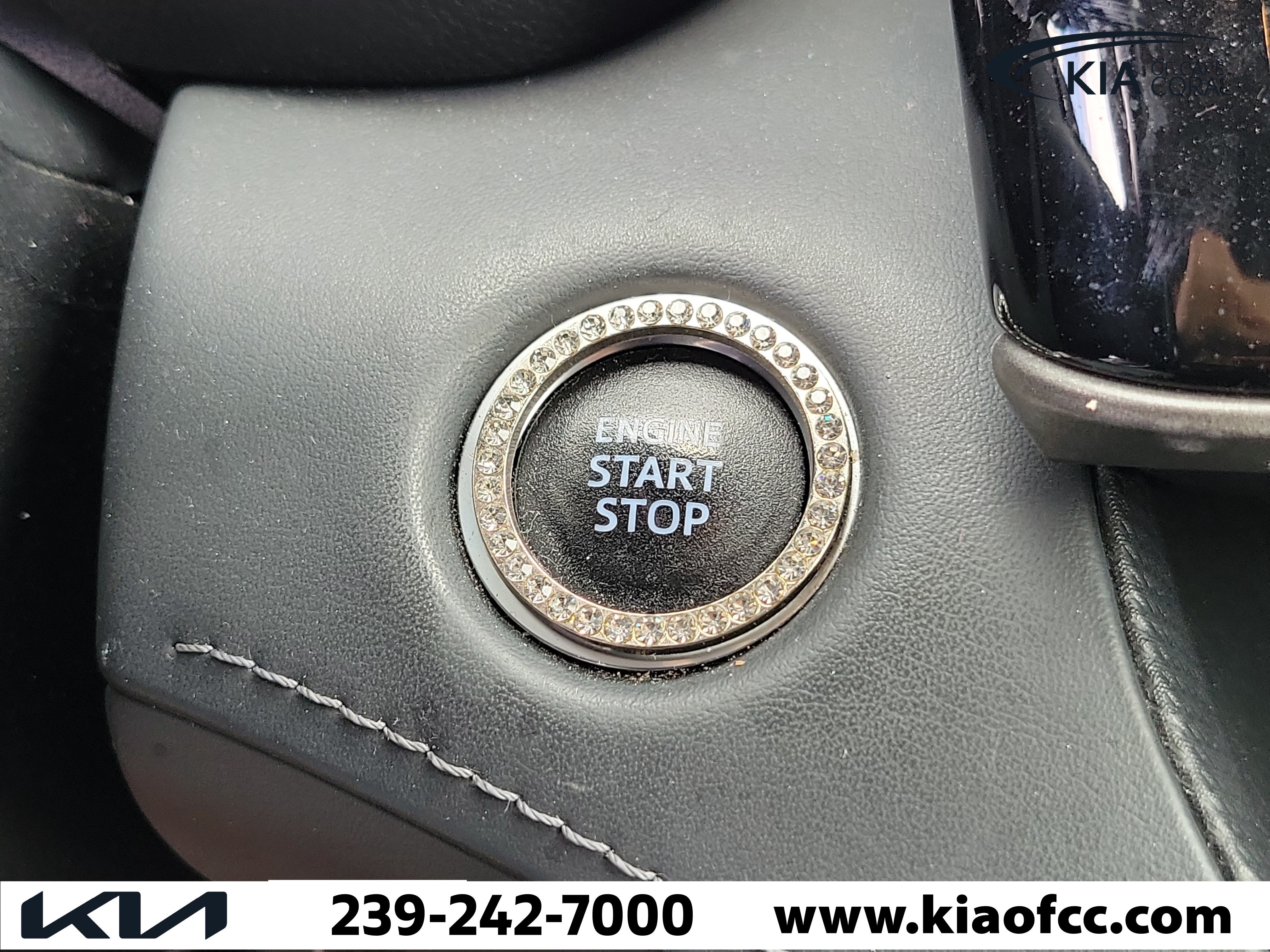 Used 2021 Toyota Highlander LE FWD image 30