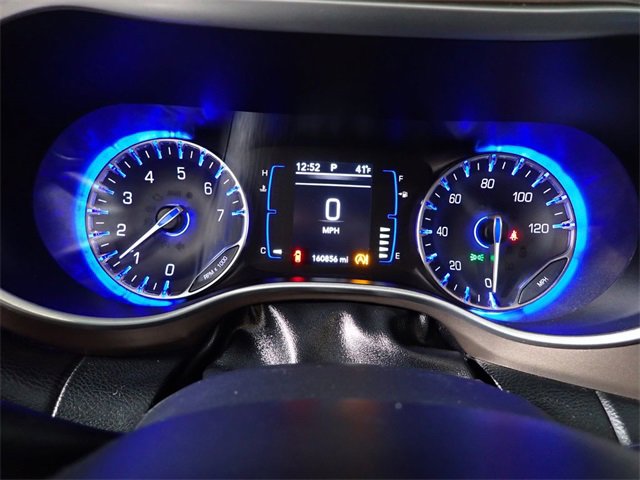 Used 2019 Chrysler Pacifica Touring-L image 23