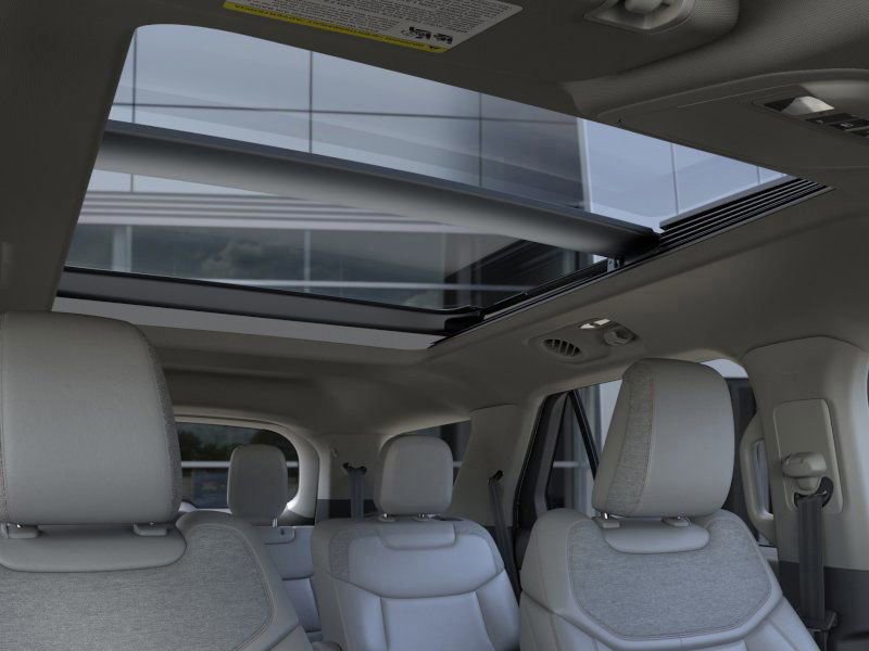 New 2025 Ford Explorer Active w/ Active Comfort Package image 22