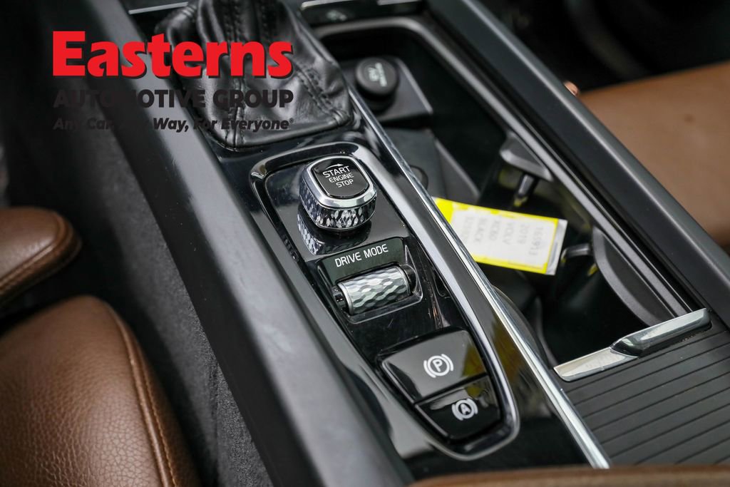 Used 2019 Volvo XC60 T5 Momentum w/ Multimedia Package image 26