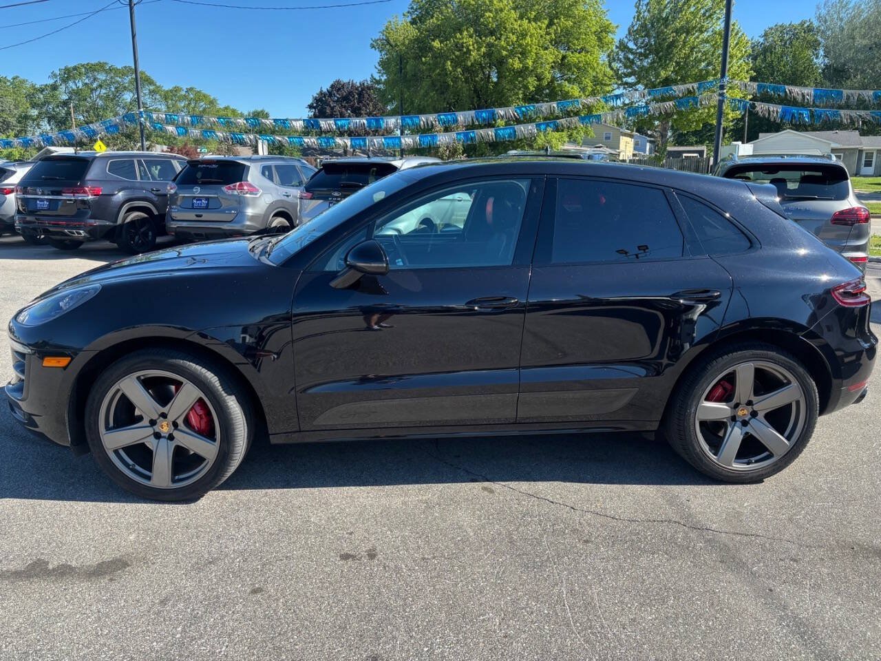 Used 2017 Porsche Macan GTS AWD/4WD image 2