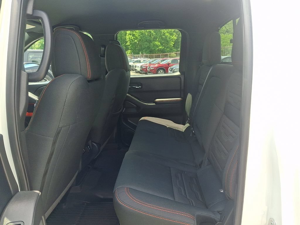 Certified 2025 Nissan Frontier PRO-4X w/ Pro Convenience Package AWD/4WD image 11