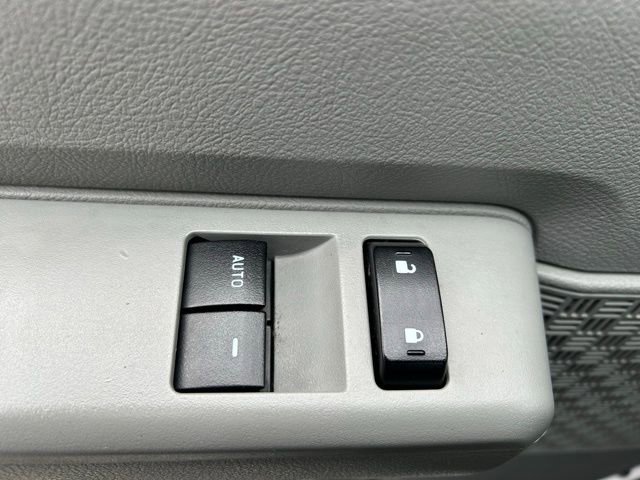 Used 2022 Ford E-450 and Econoline 450 Super Duty w/ Power Windows & Locks Group image 18