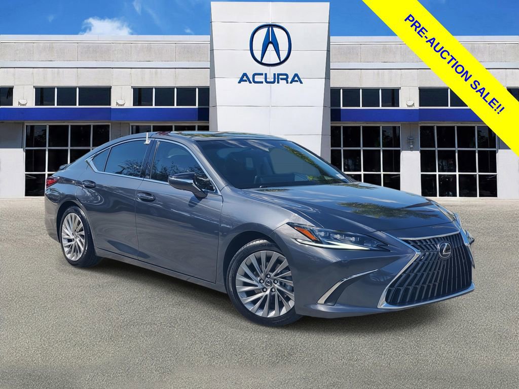 Used 2022 Lexus ES 350 Ultra Luxury w/ Accessory Package 2