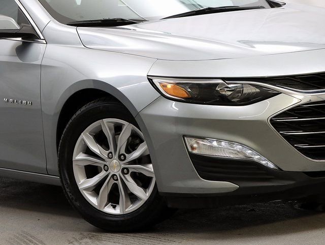 Used 2024 Chevrolet Malibu LT image 3