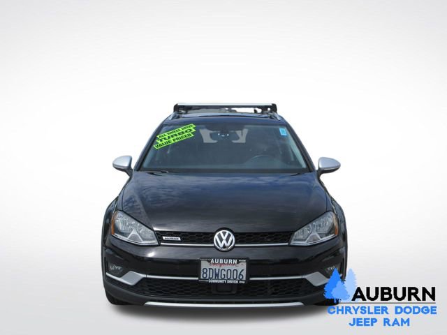 Used 2017 Volkswagen Golf Alltrack SE image 2