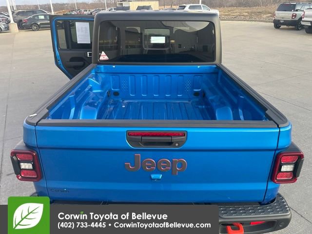Used 2024 Jeep Gladiator Mojave w/ Technology Group image 24
