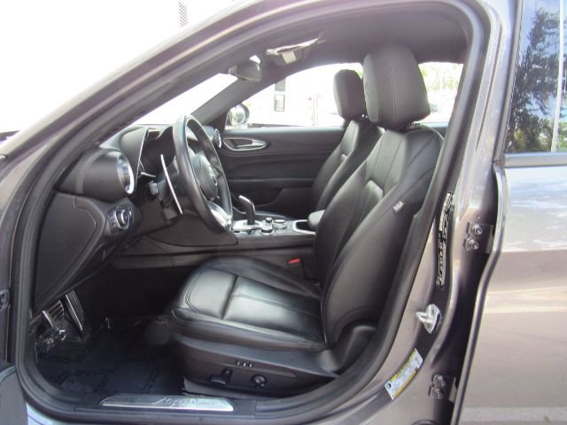 Used 2023 Alfa Romeo Giulia Sprint RWD image 14
