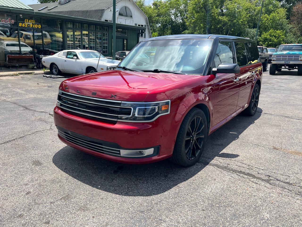 Used 2017 Ford Flex Limited w/ Equipment Group 303A AWD/4WD image 2